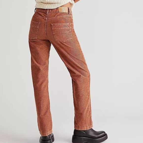 Free People Pax Slim Cord Boyfriend Jeans NWOT - Picture 2 of 4